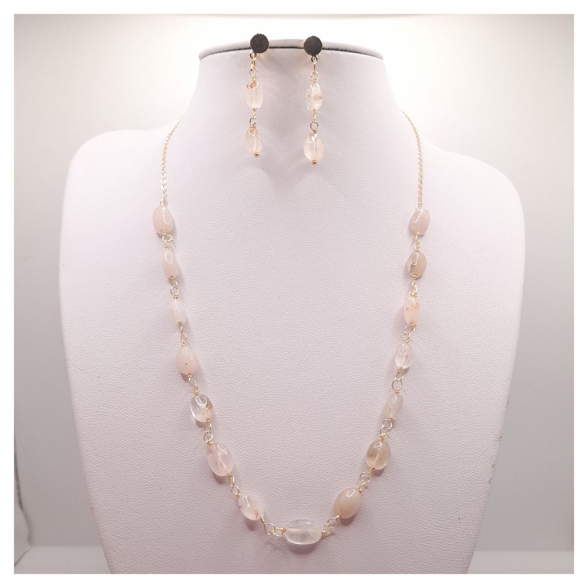 CAT JOYAS - Conjunto collar y aros cuarzo rosado enchapado en oro
