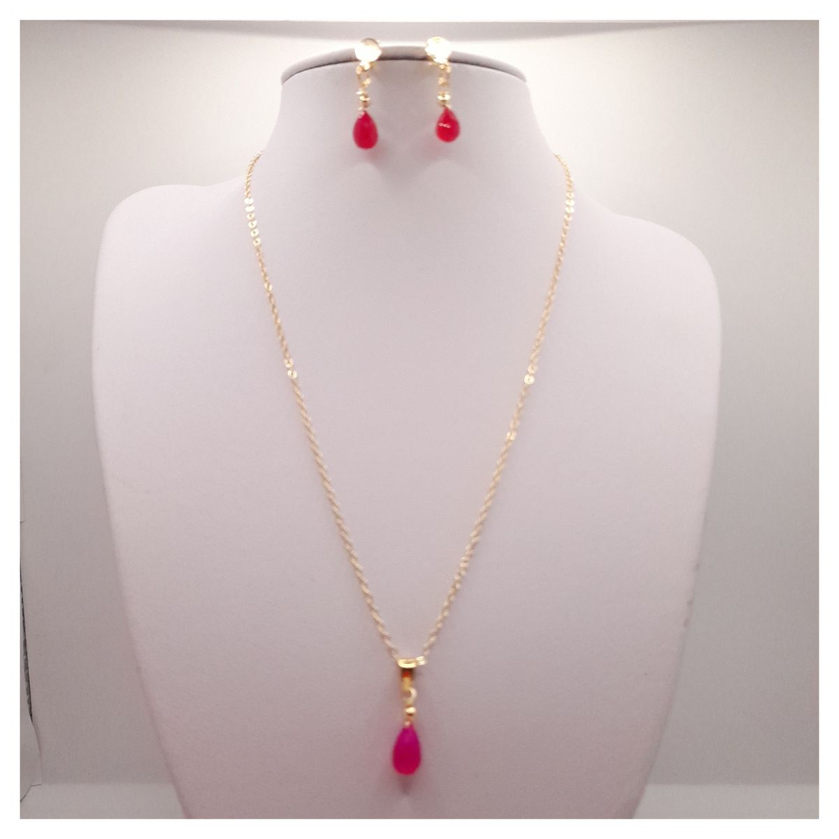 CAT JOYAS - Conjunto collar y aros calcedonia enchapado en oro