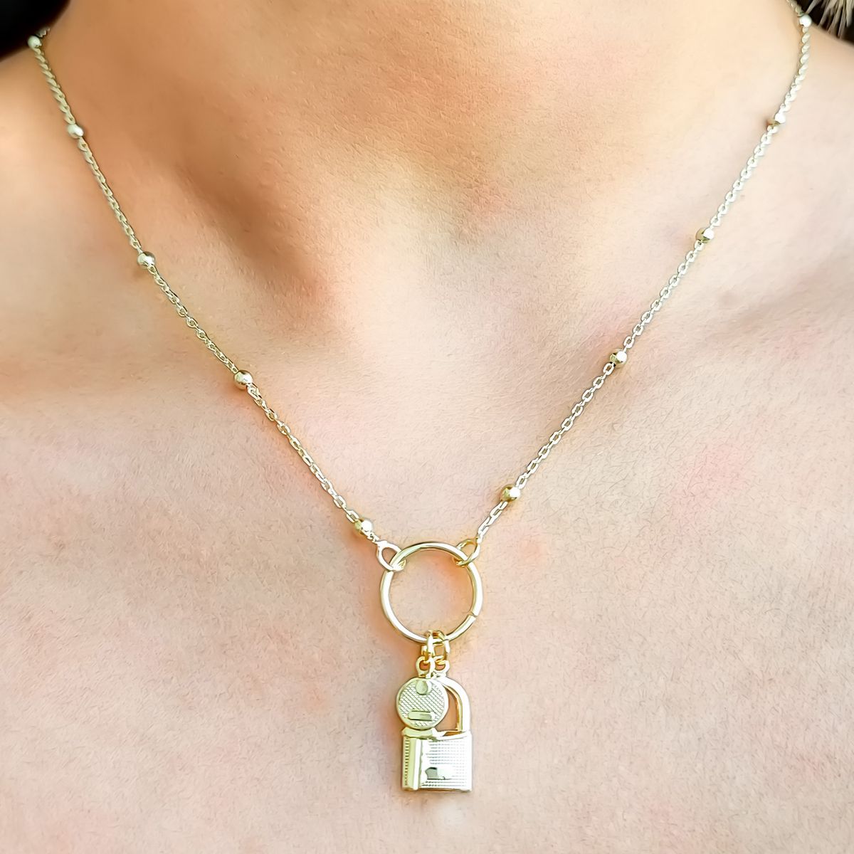ANDREA COGGIOLA JOYAS - Collar Candado y Llave Enchapado Oro 18K