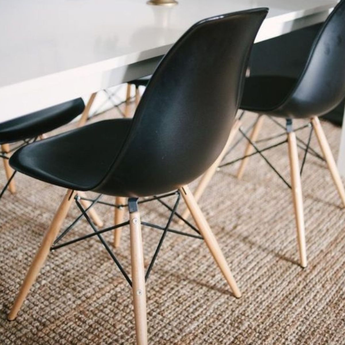 GENERICO - Comedor Redondo Vidrio 80cm - 4 Sillas Negras