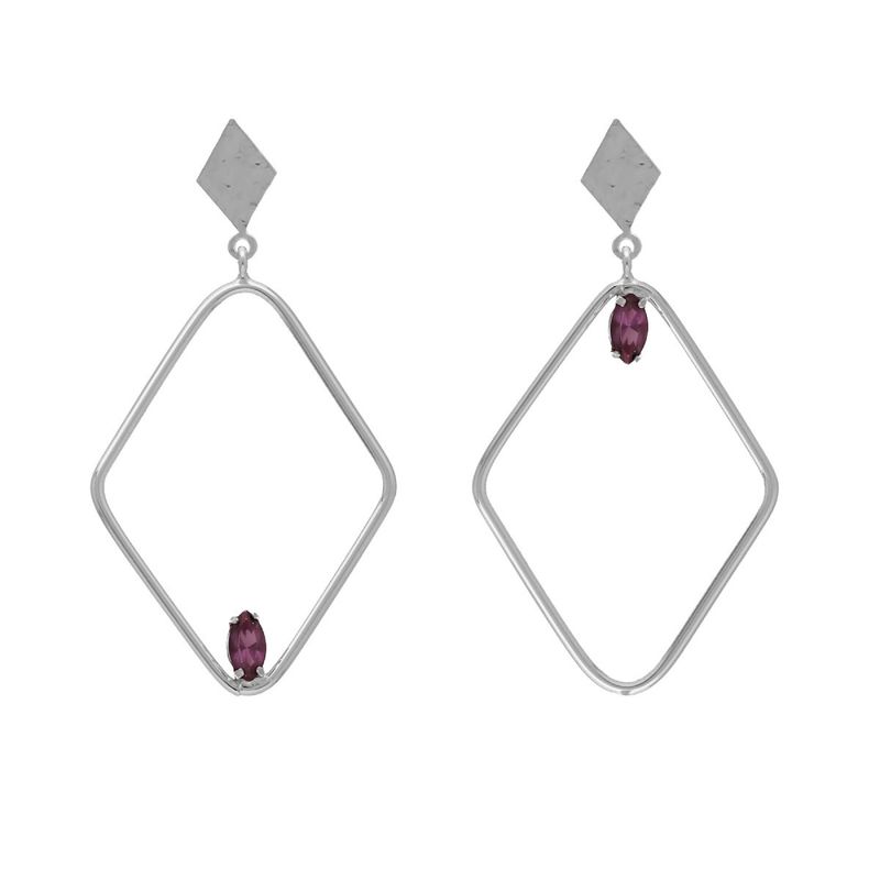 VICTORIA CRUZ - Par de Aros largos rombo color amatista elaborados en plata