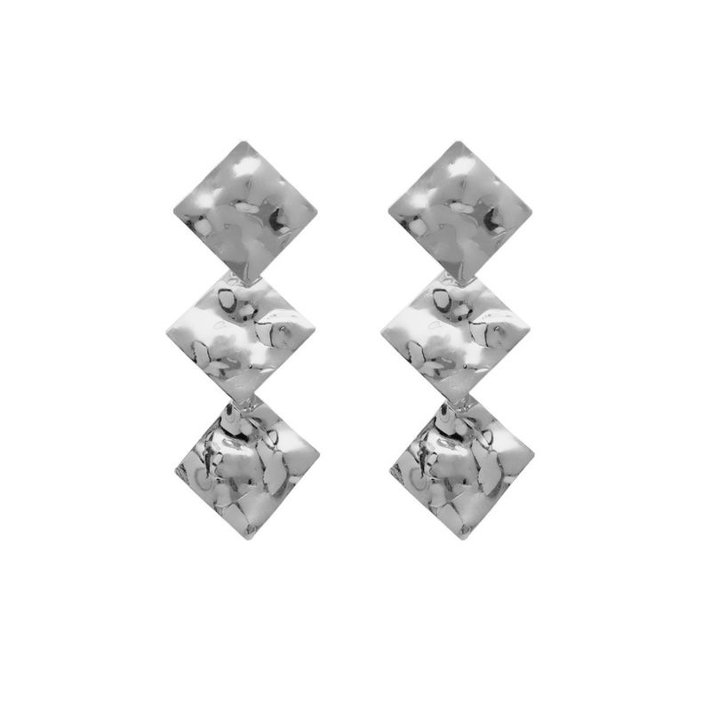 VICTORIA CRUZ - Par de aros rombos Ghana elaborado en plata