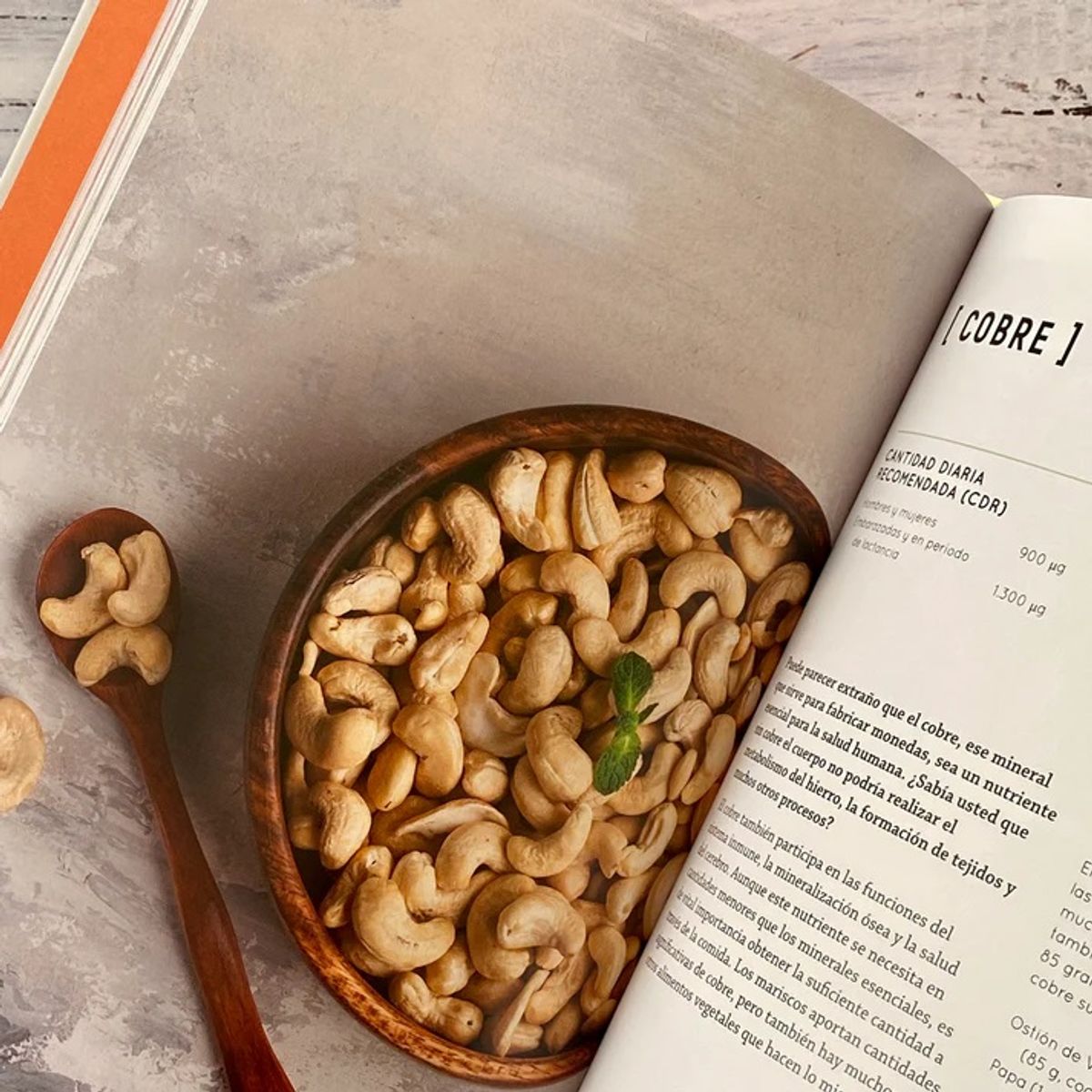 EDITORIAL CONTRAPUNTO - Guía Completa - Vitaminas Naturales