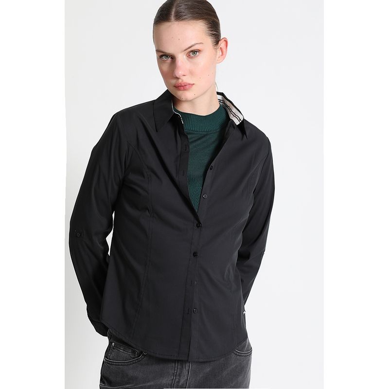 LIOLA - Blusa Camisera Entallada Negro Liola