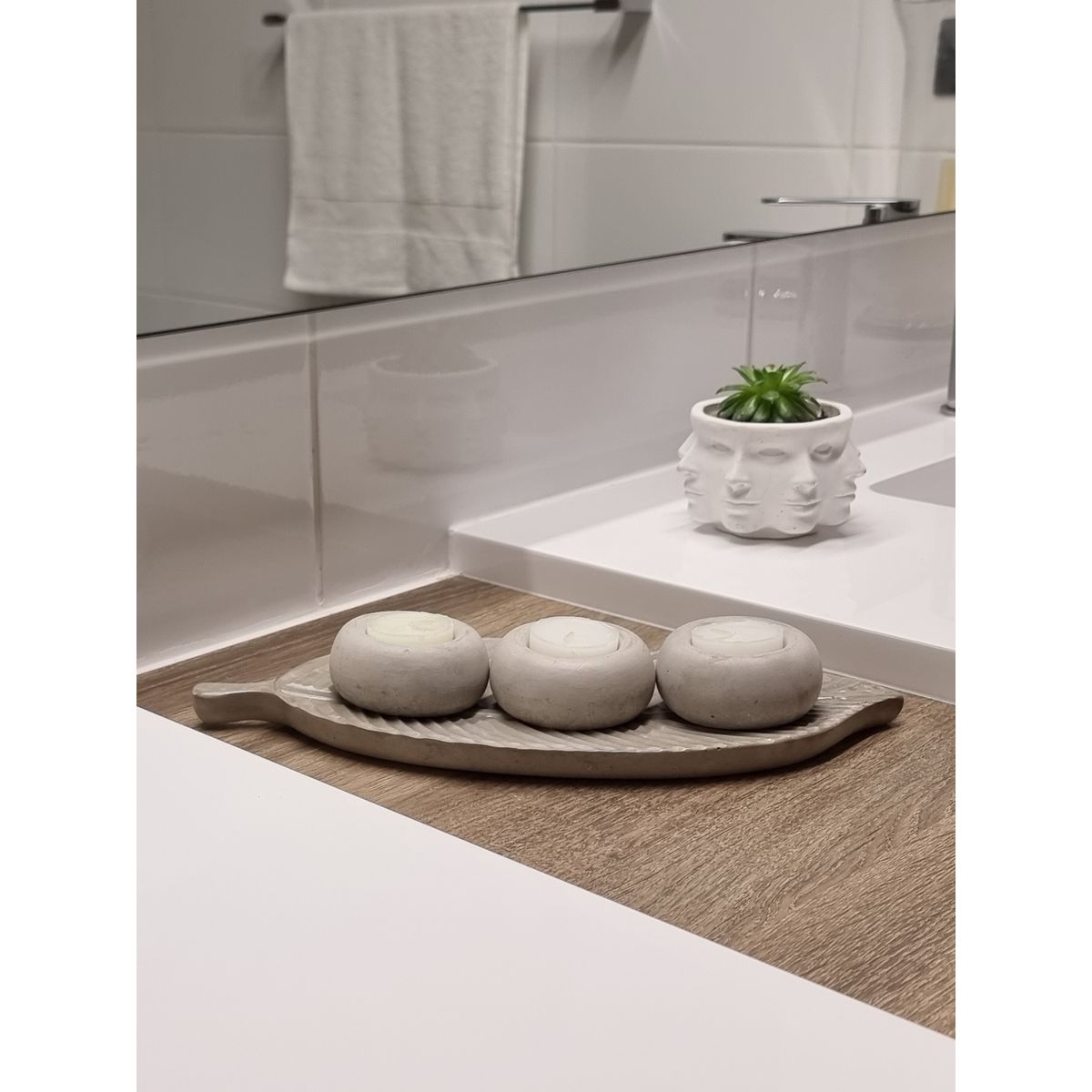 SOLIDOS - Bandeja o Plato decorativo de Hormigon Arce