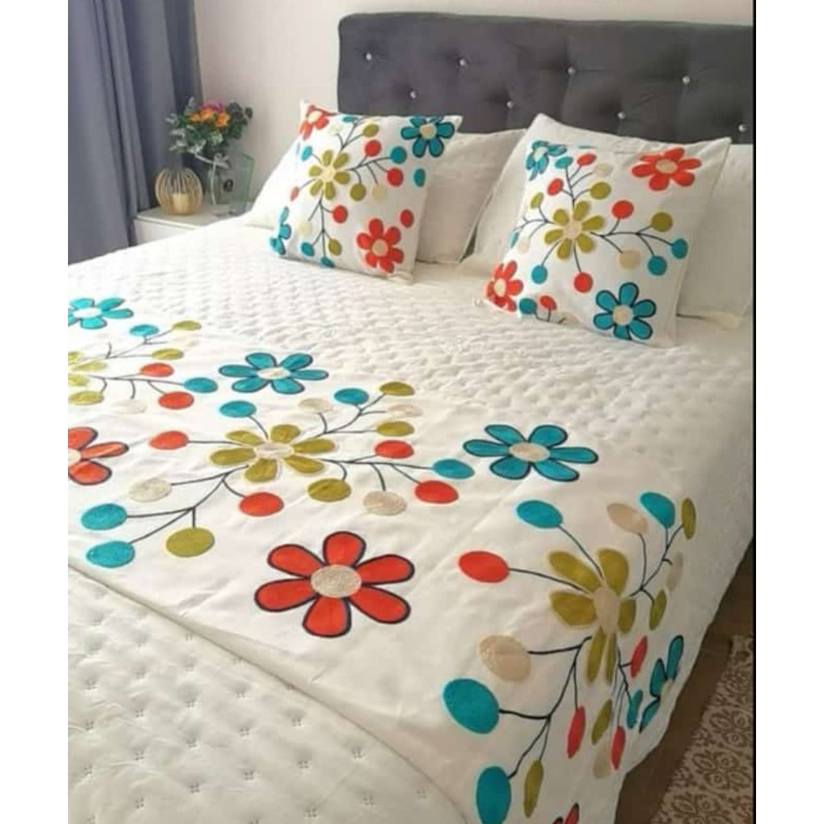 GENERICO - Piecera Bordada  + dos fundas de cojín para dormitorio