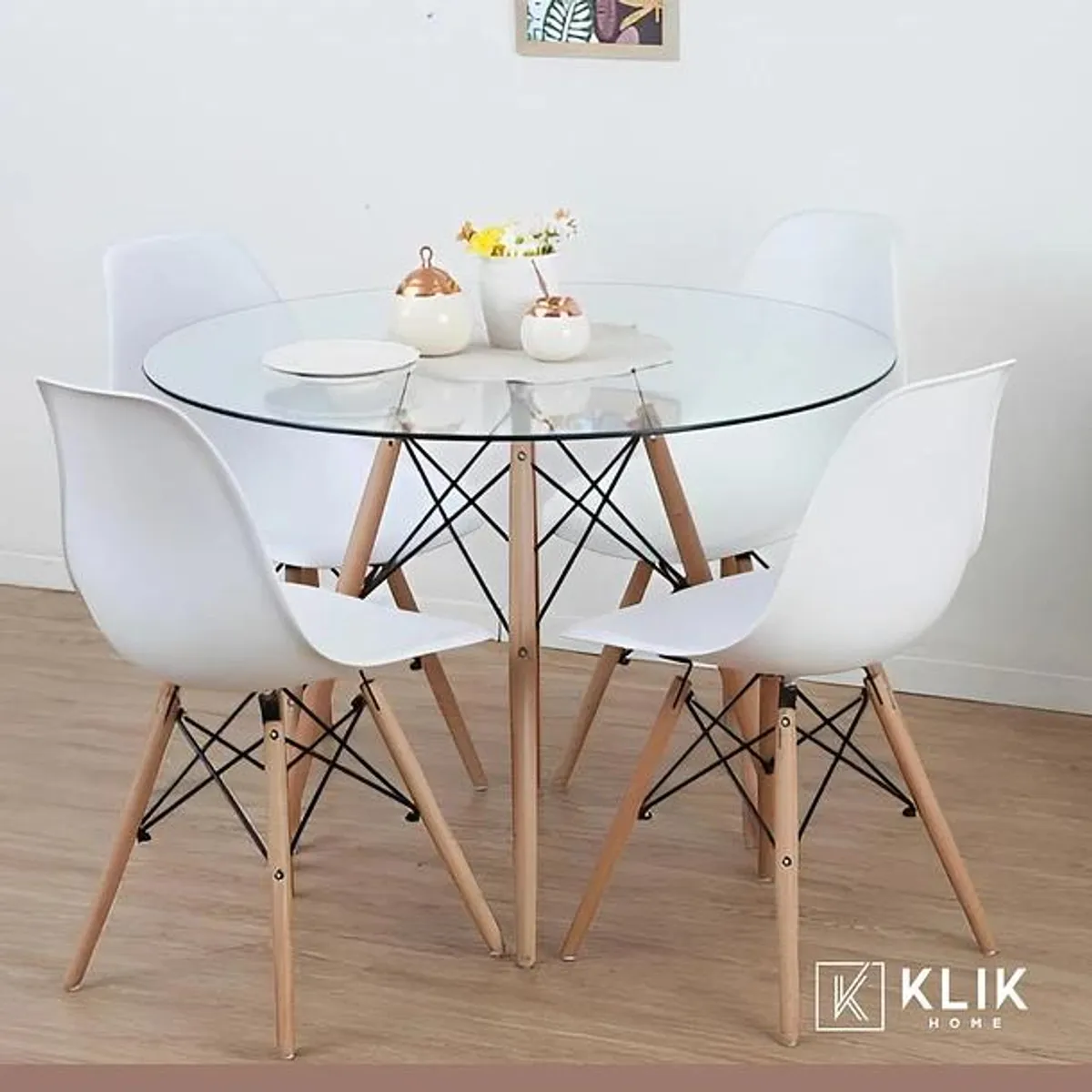 KLIK - Comedor Mesa Eames Vidrio 100cm + 4 Sillas Eames Blancas KLIK
