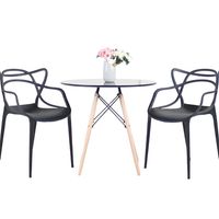 Comedor Terraza - 2 Sillas Master Negras y Mesa Eames de Vidrio 80cm