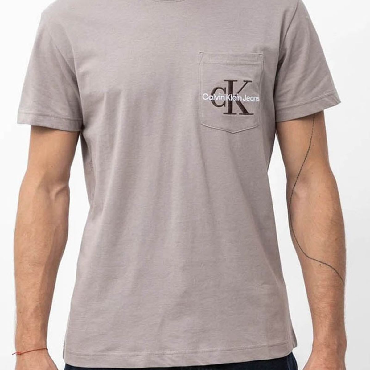 CALVIN KLEIN - Polera Monogram Pocket Beige Calvin Klein