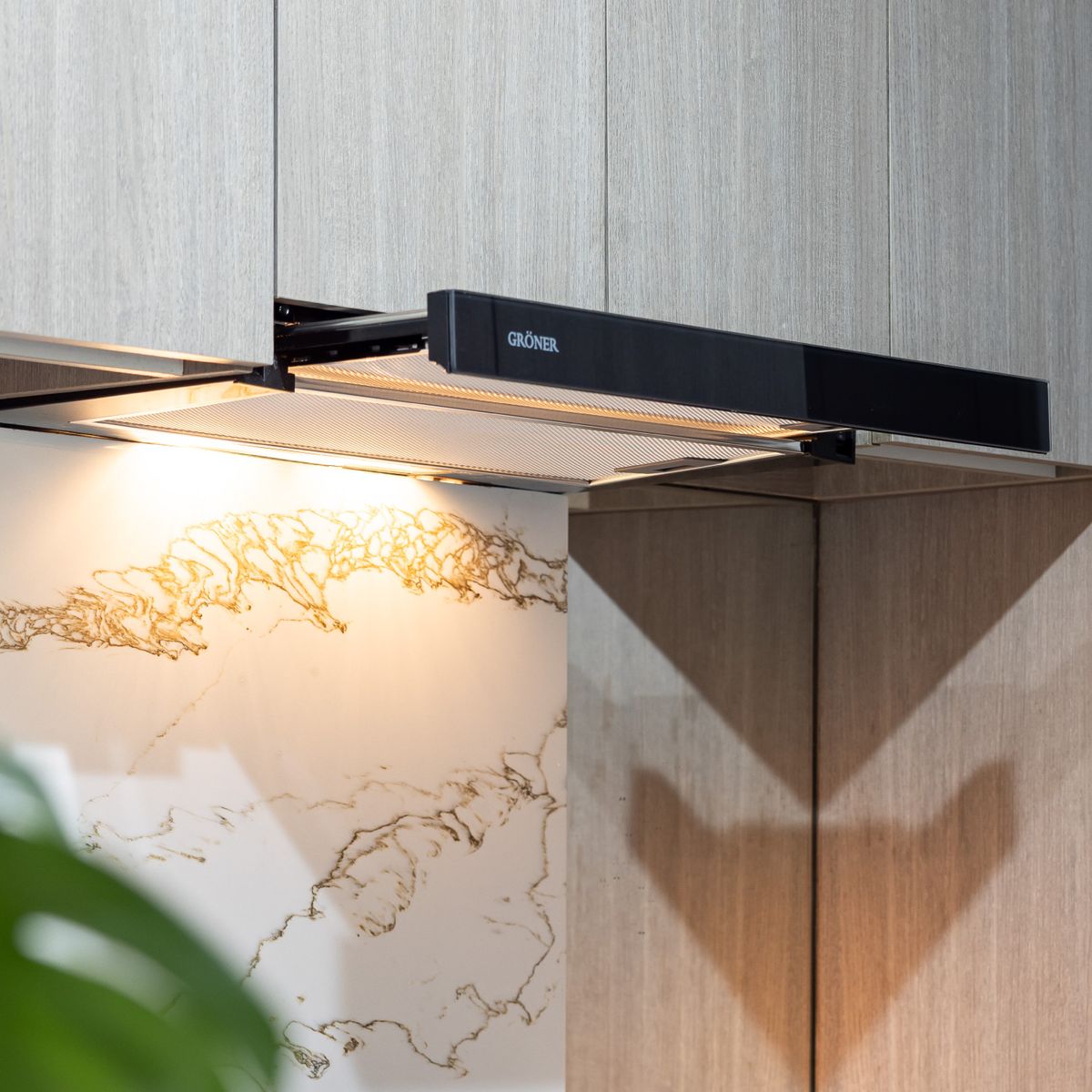 GRONER - Campana Telescópica Gröner Black Glass 60 cm