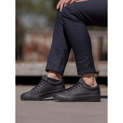 Imagen 1 del producto Zapatilla Escolar KAMAOLE Mujer Negro