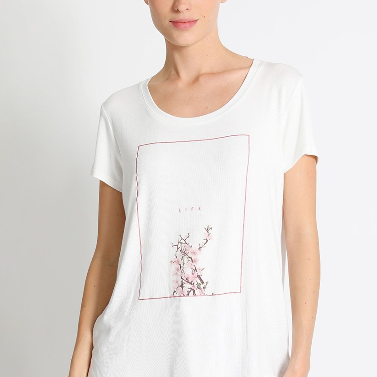 LIOLA - Polera Estampada Blanca Liola