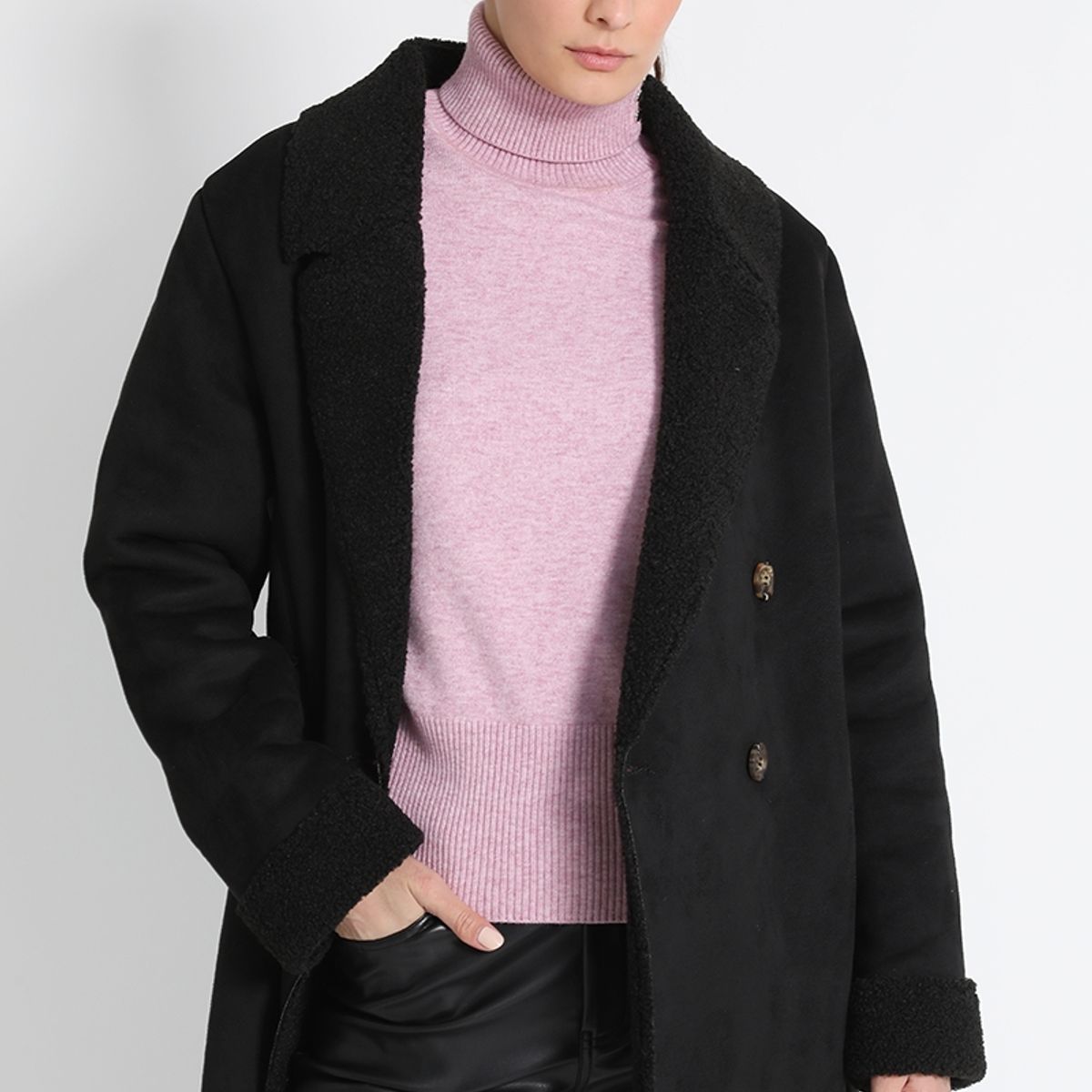 LIOLA - Chaquetón Recto Tipo Gamulan Negro Liola