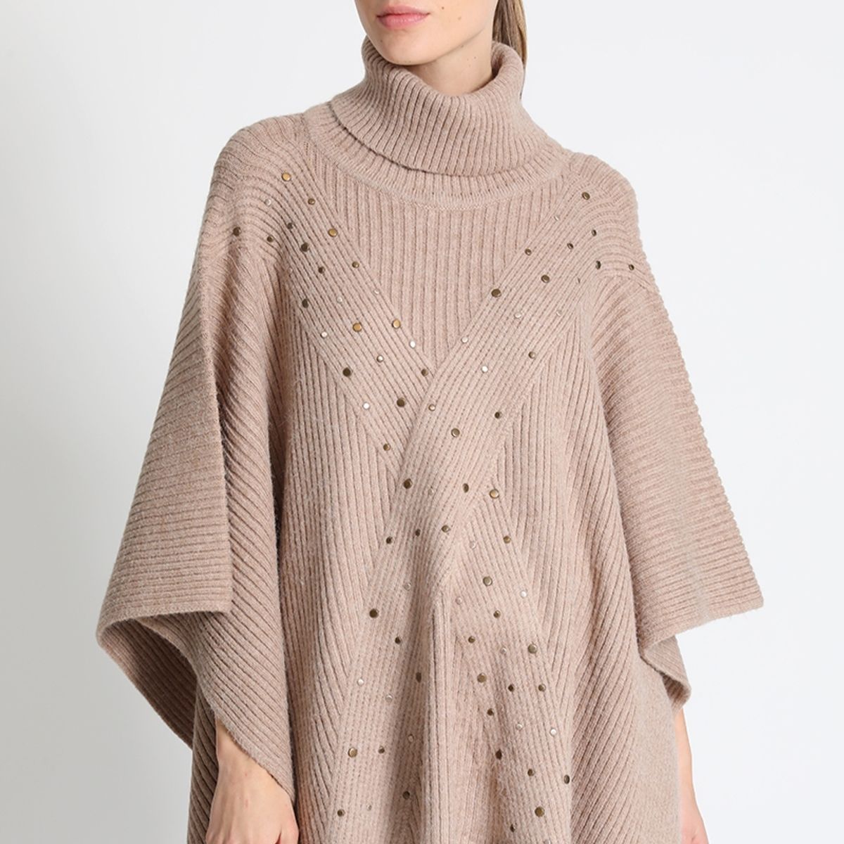 LIOLA - Poncho Tejido Café Liola