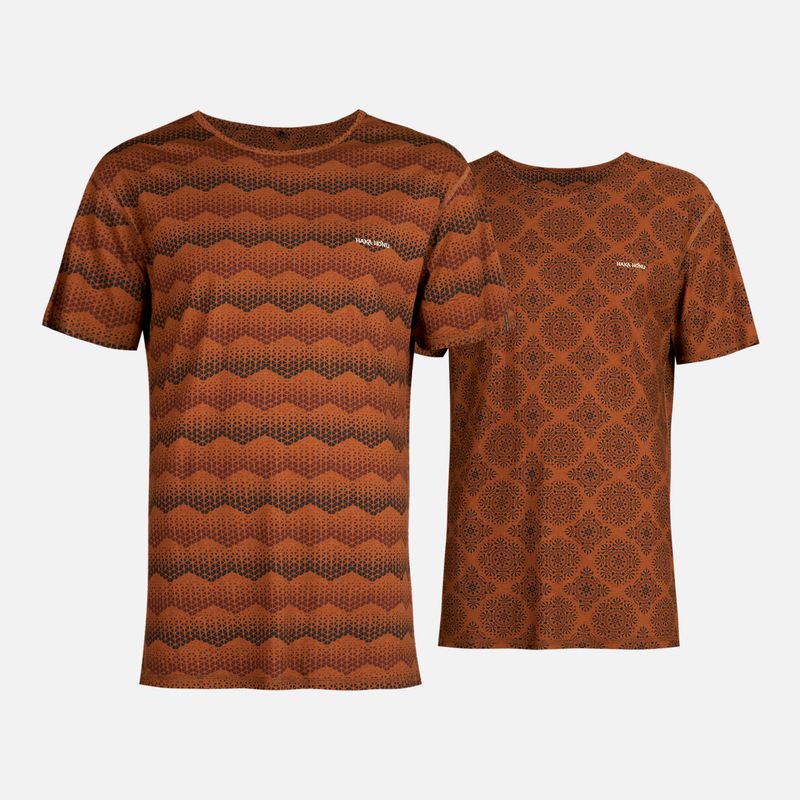 HAKA HONU - Polera Hombre Bi-Curioso Print Mostaza Haka Honu