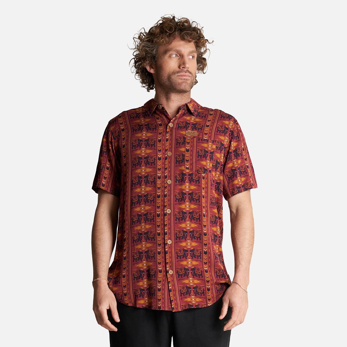 HAKA HONU - Camisa Hombre Good Karma Full Print Ladrillo Haka Honu