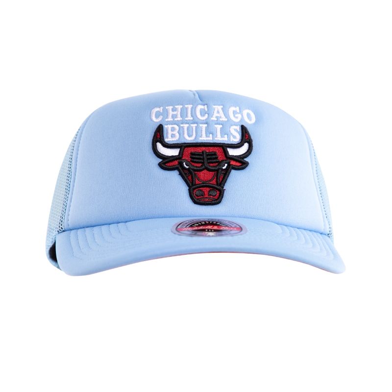 MITCHELL & NESS - Jockey trucker mitchell and ness chicago bulls visera curva celeste 2023