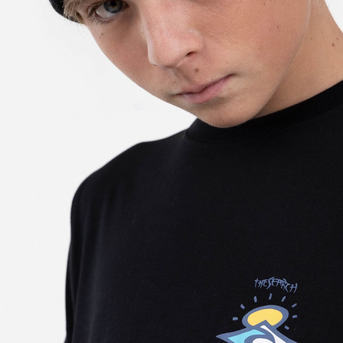RIP CURL - Polera THE SEARCH TEE Juvenil Negro Rip Curl
