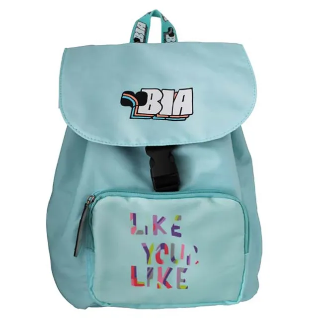 TITANIO - Bolso mochila celeste con broche