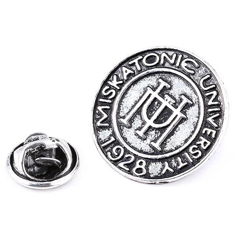 GENERICO - Pin de la Universidad de Miskatonic