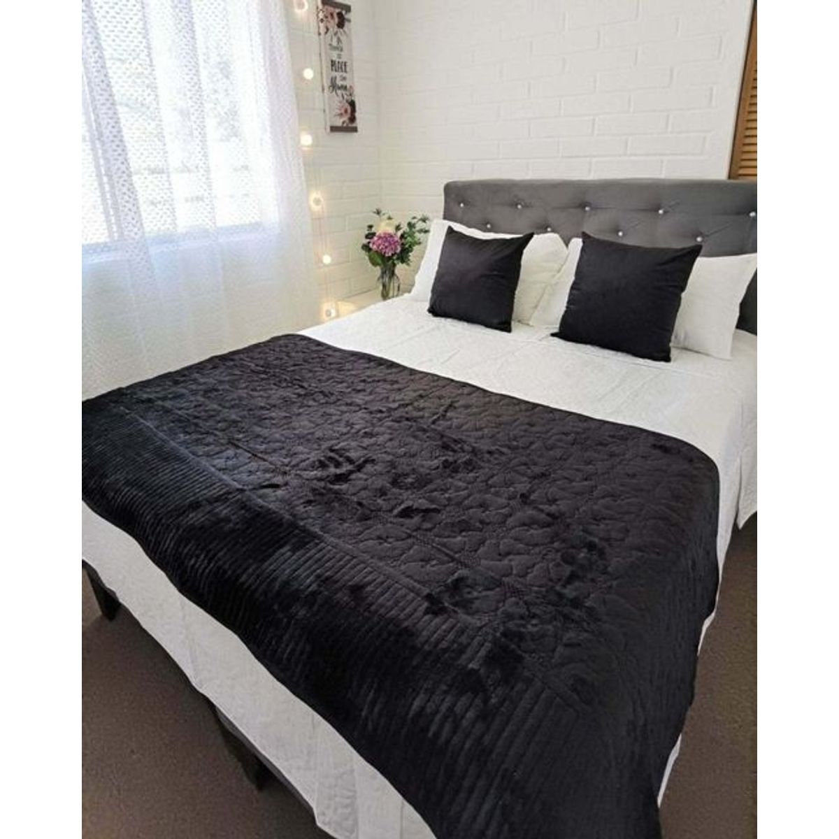 GENERICO - Piecera negra- Plush ideal para dos plazas y king Dormitorio