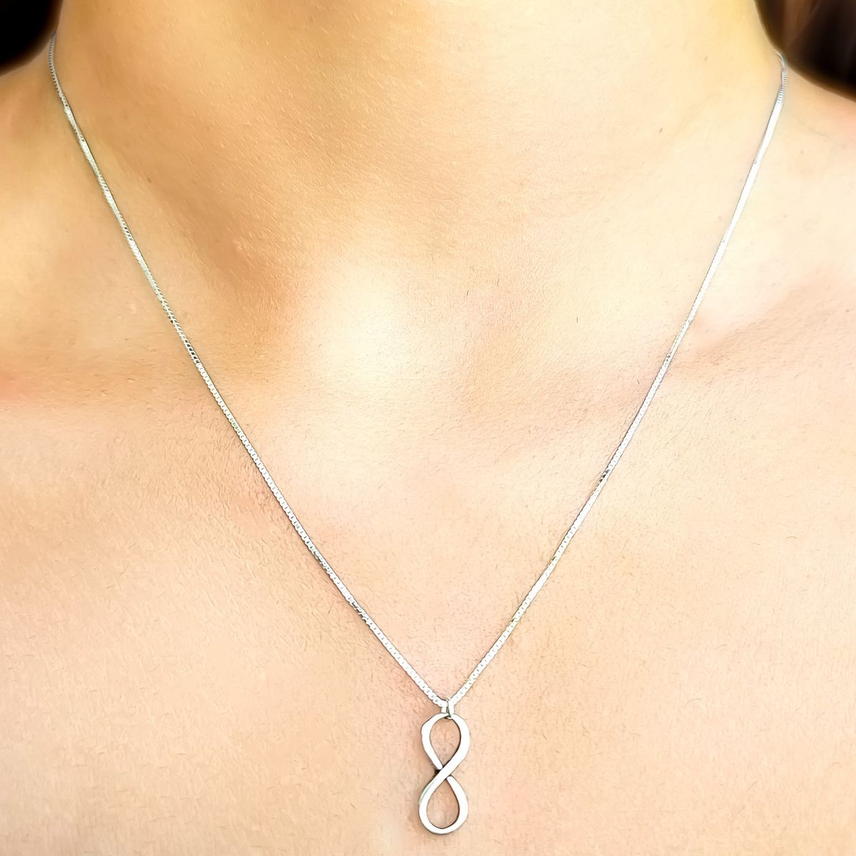 COGGIOLA - Collar Infinito Invertido Plata Fina 925