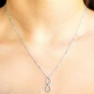 Imagen 2 del producto Collar Infinito Invertido Plata Fina 925