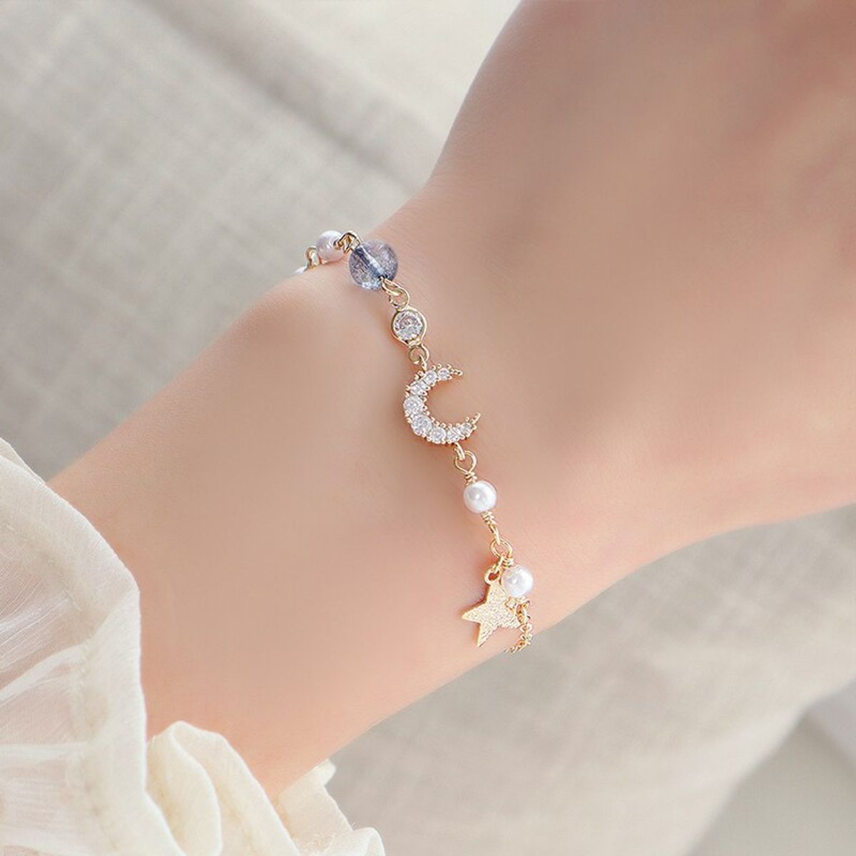 LUXURYJOYAS - Pulsera Luna Con Cristal  Perlas Baño Oro Amarillo 18kt