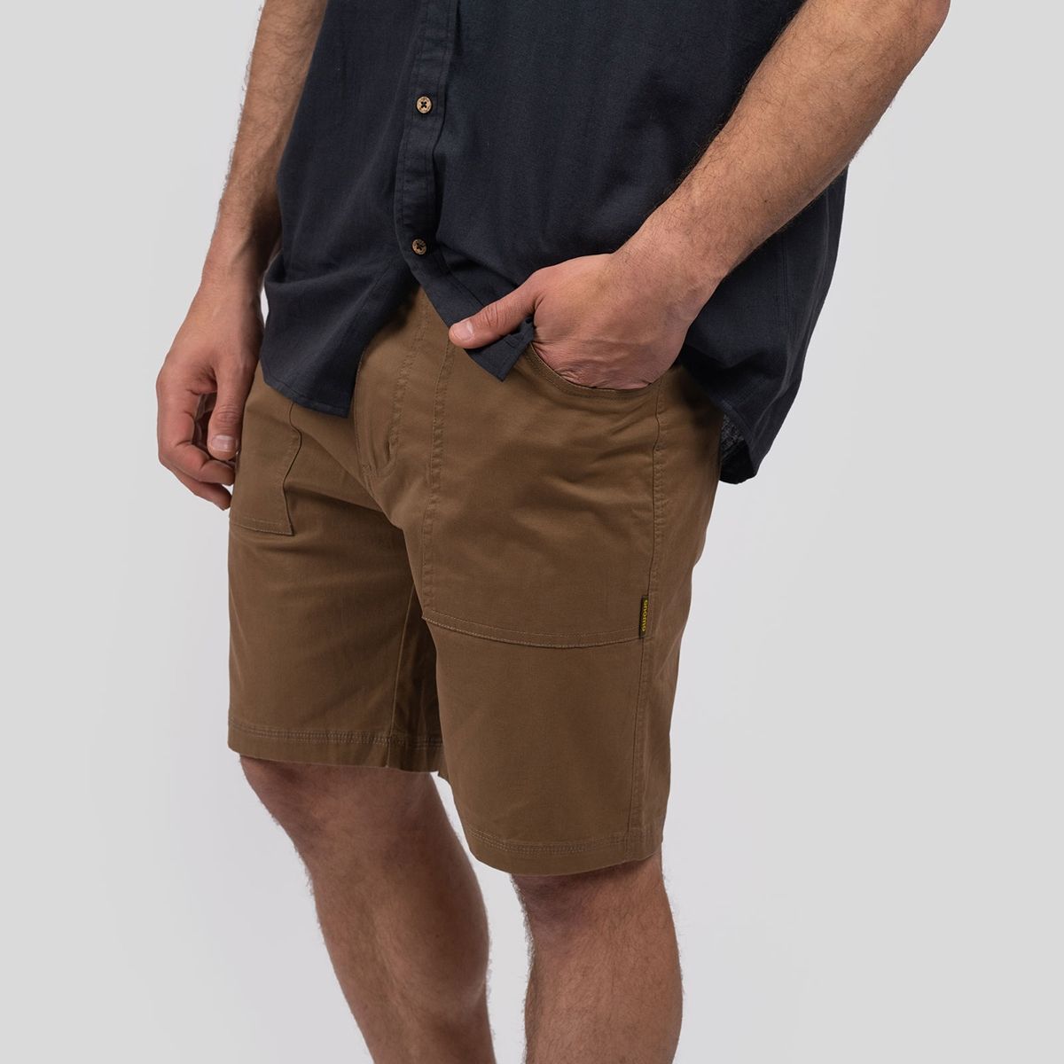GNOMO - Short Mivek Brown Hombre Gnomo