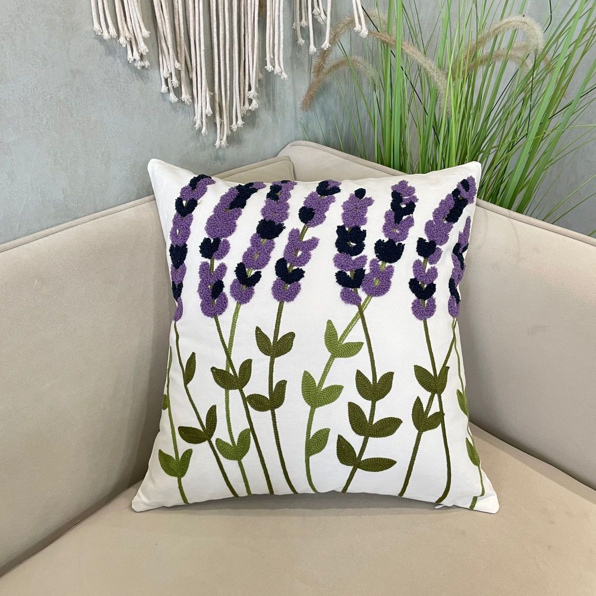 DEKOHOME - Cojín bordado algodón Lavanda 45x45cm cierre invisible