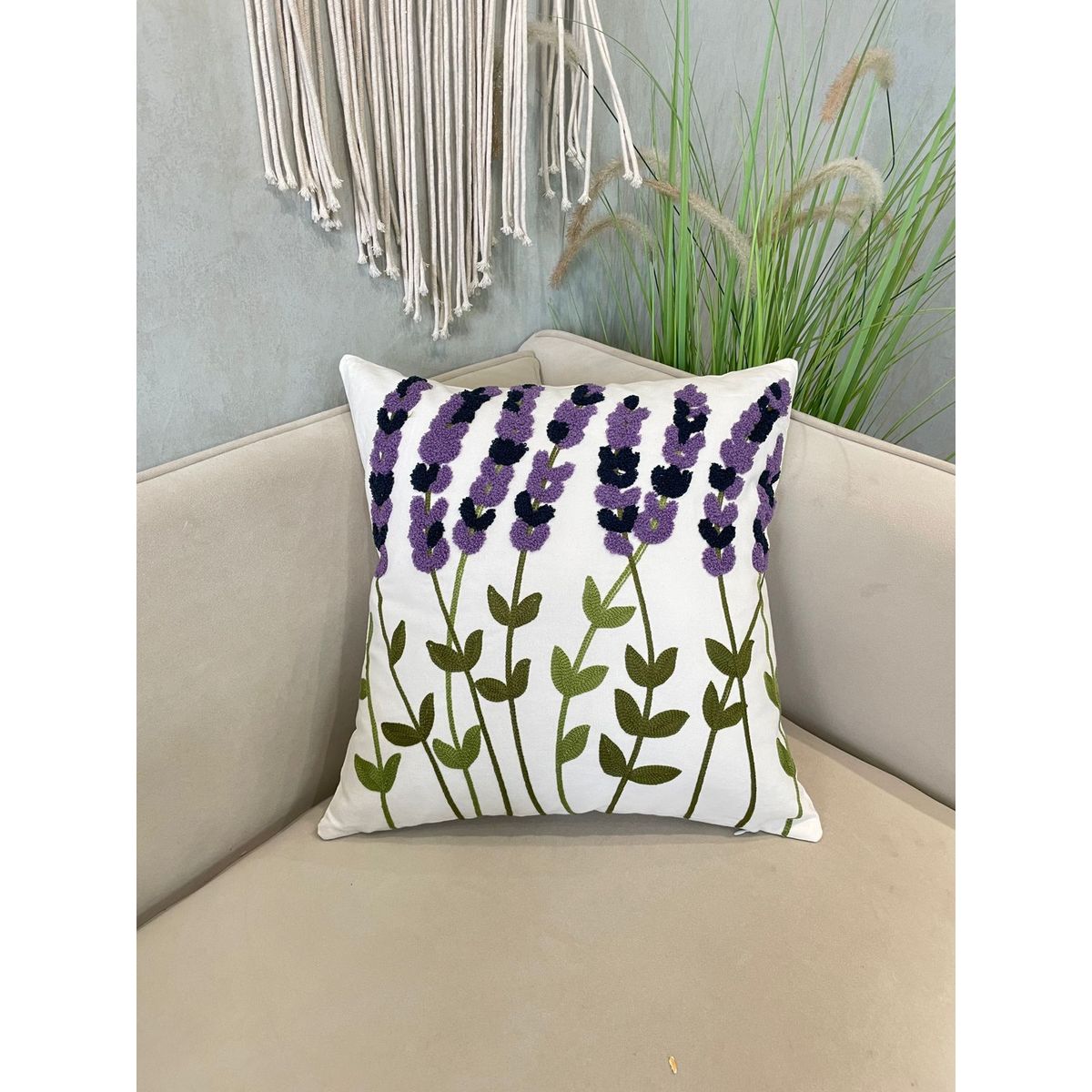 DEKOHOME - Cojín bordado algodón Lavanda 45x45cm cierre invisible