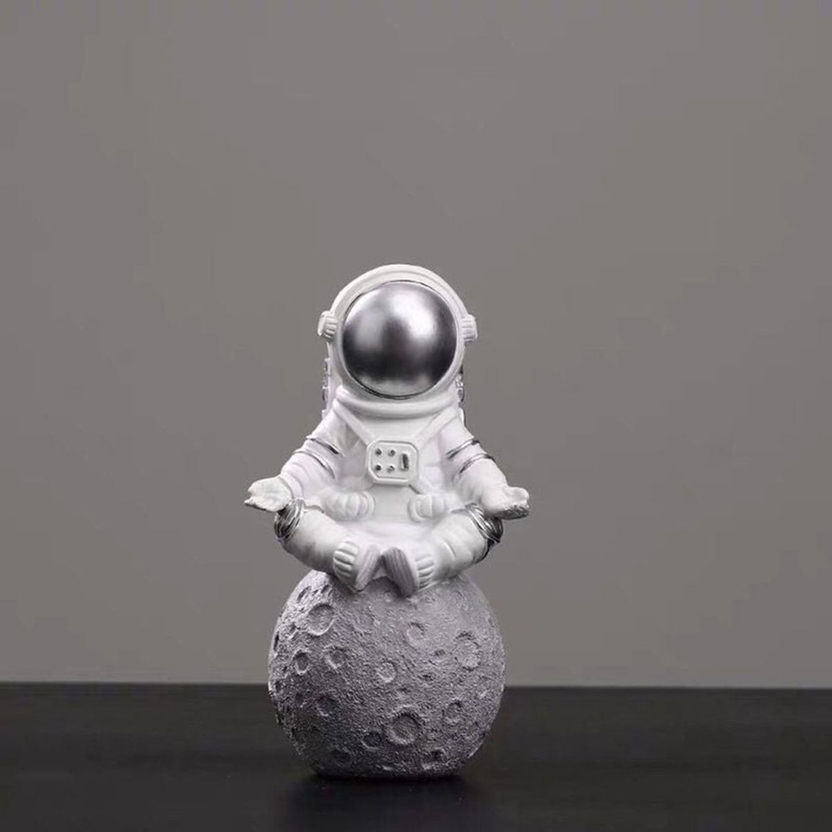 VATYERTY - Sala de estar casera pequeño astronauta astronauta de escritorio.