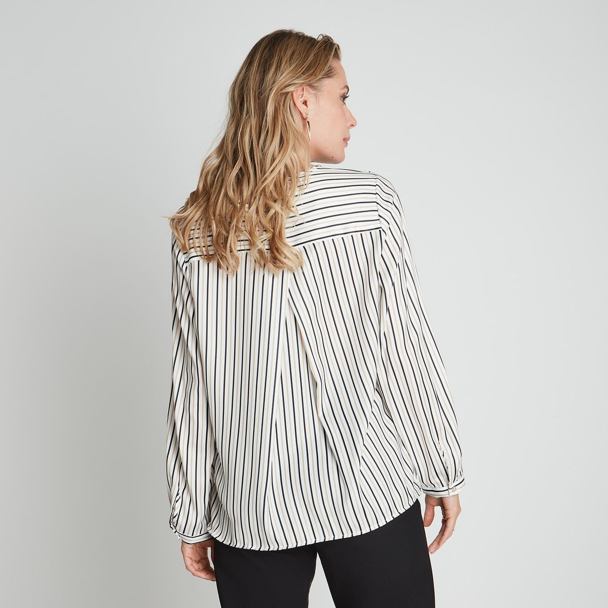 LORENZO DI PONTTI - Blusa Cuello V Manga Larga Roll Up Mujer Lorenzo Di Pontti