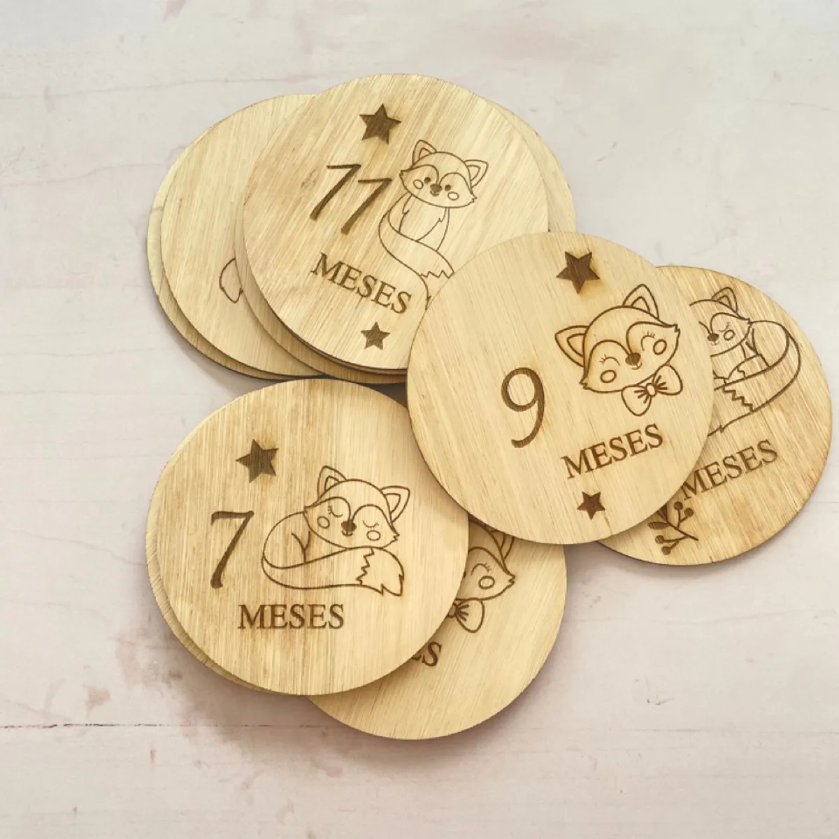 GENERICO - Madera cumple mes para bebés