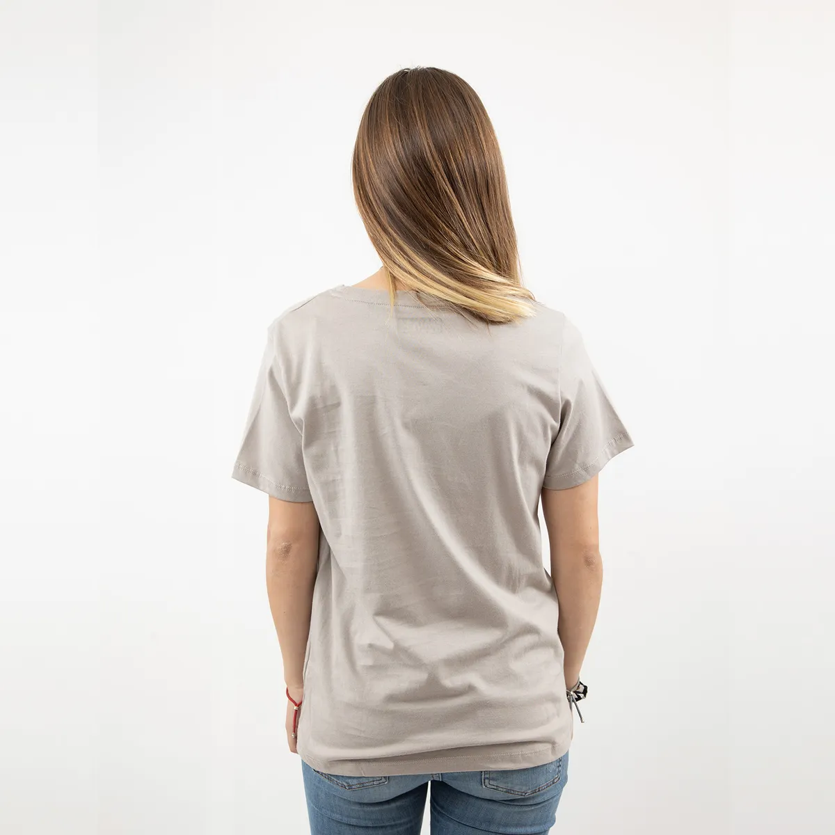 MARVEL - Polera Mujer Strong Gris Marvel