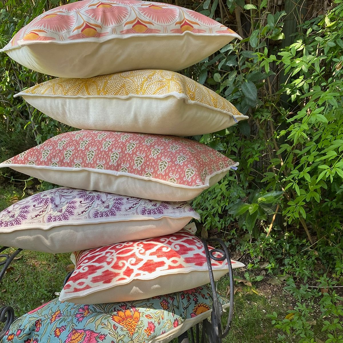 TUYO PRINT - Cojín Fátima 60x40 - Tuyo Print