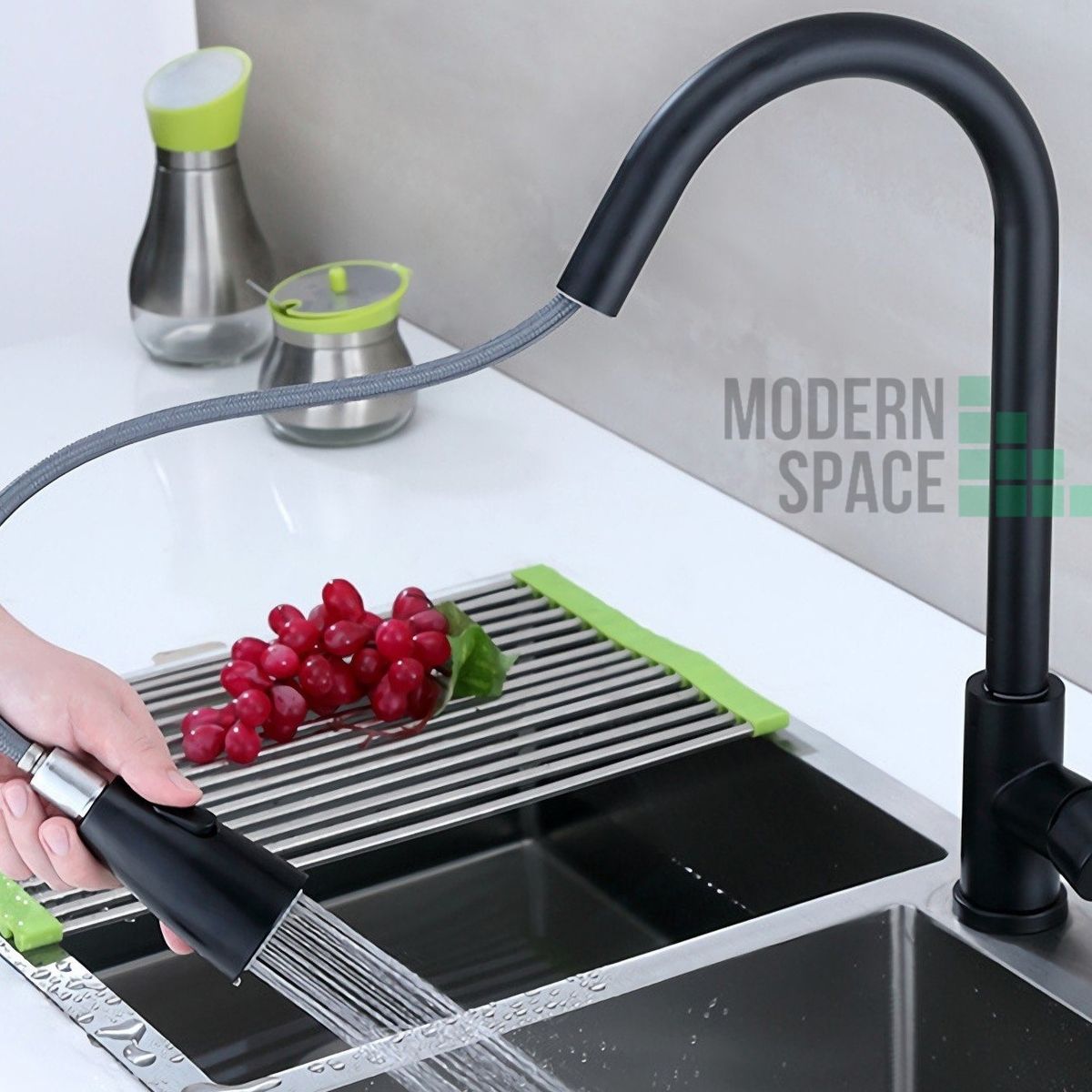 MODERN SPACE - Llave Monomando Para Lavaplatos Profesional Extraible negra