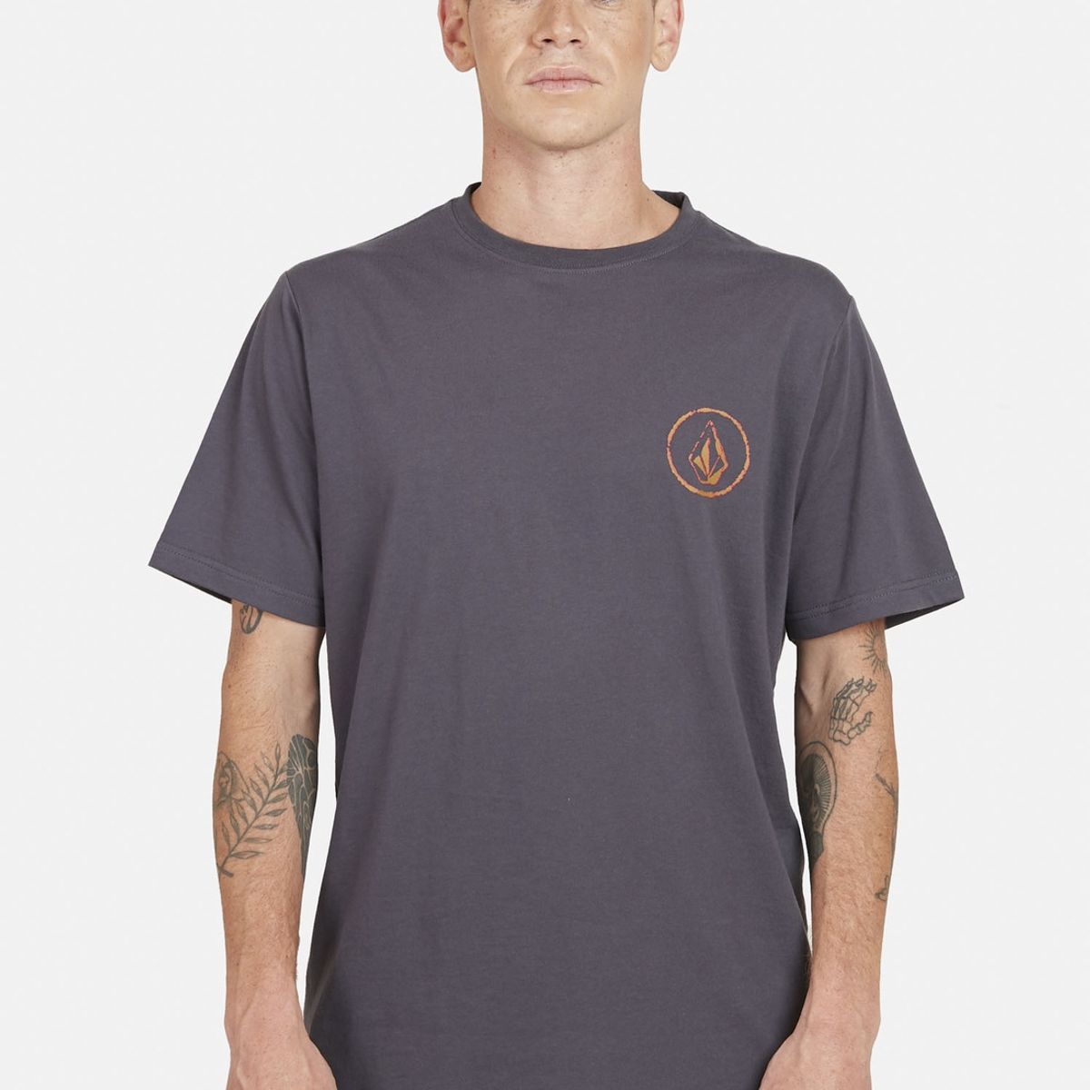 VOLCOM - Polera SLUICE  S/S TEE Hombre Gris Volcom