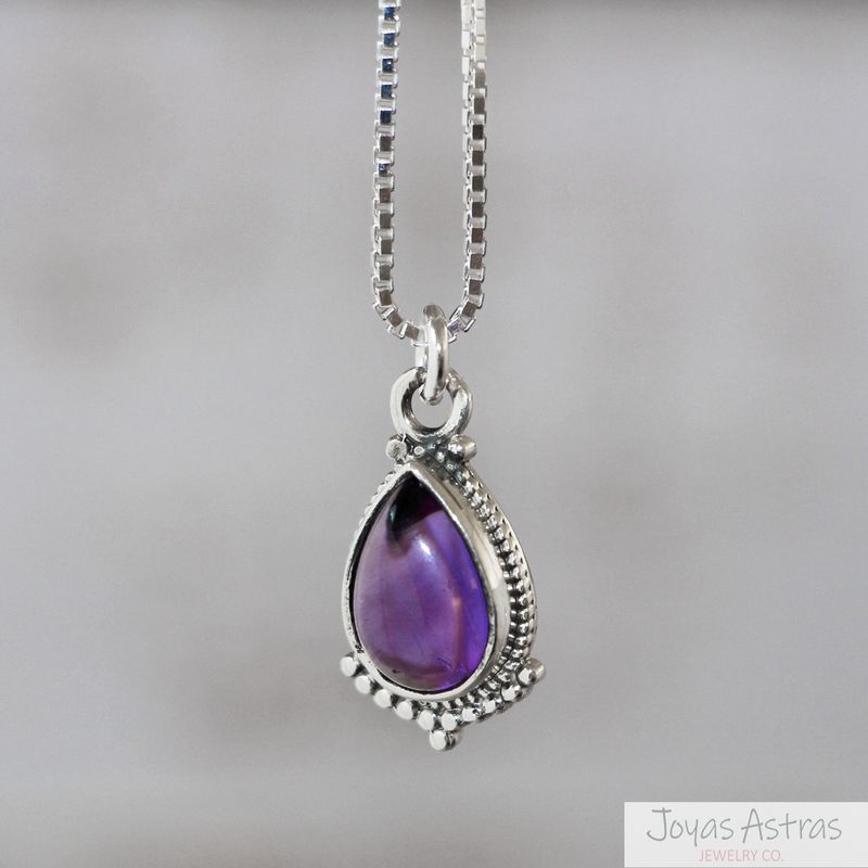 JOYAS ASTRAS - Collar en forma de gota con Amatista