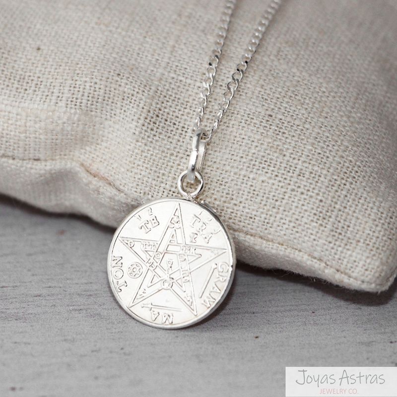 JOYAS ASTRAS - Collar de Plata de Tetragrámaton