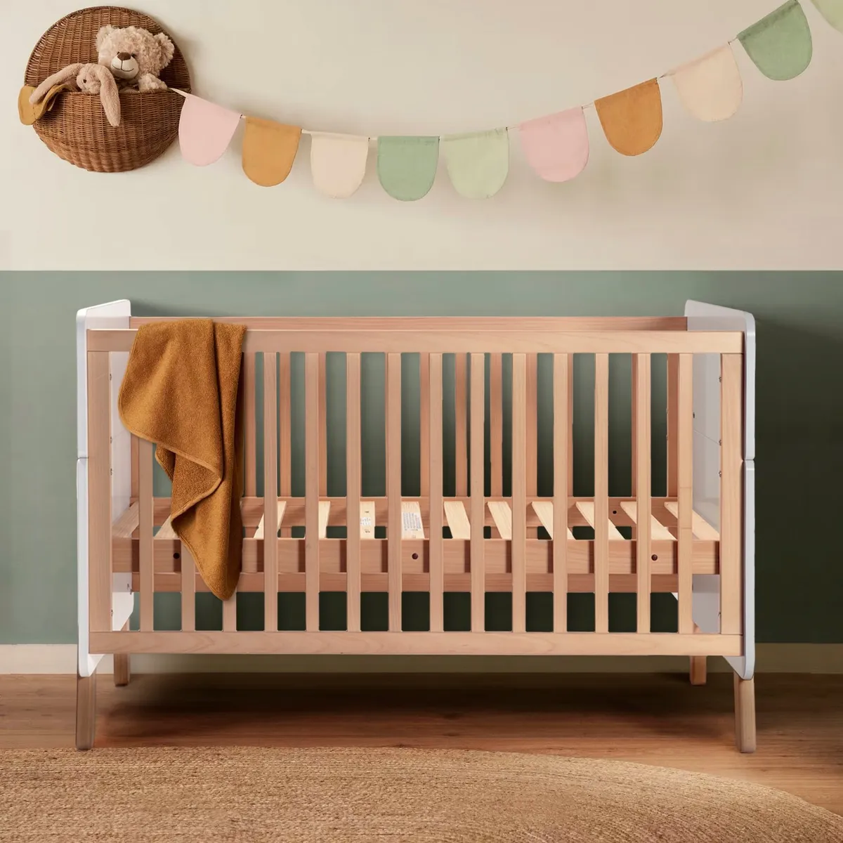 FORM DESIGN - Cuna Emma Blanco Form