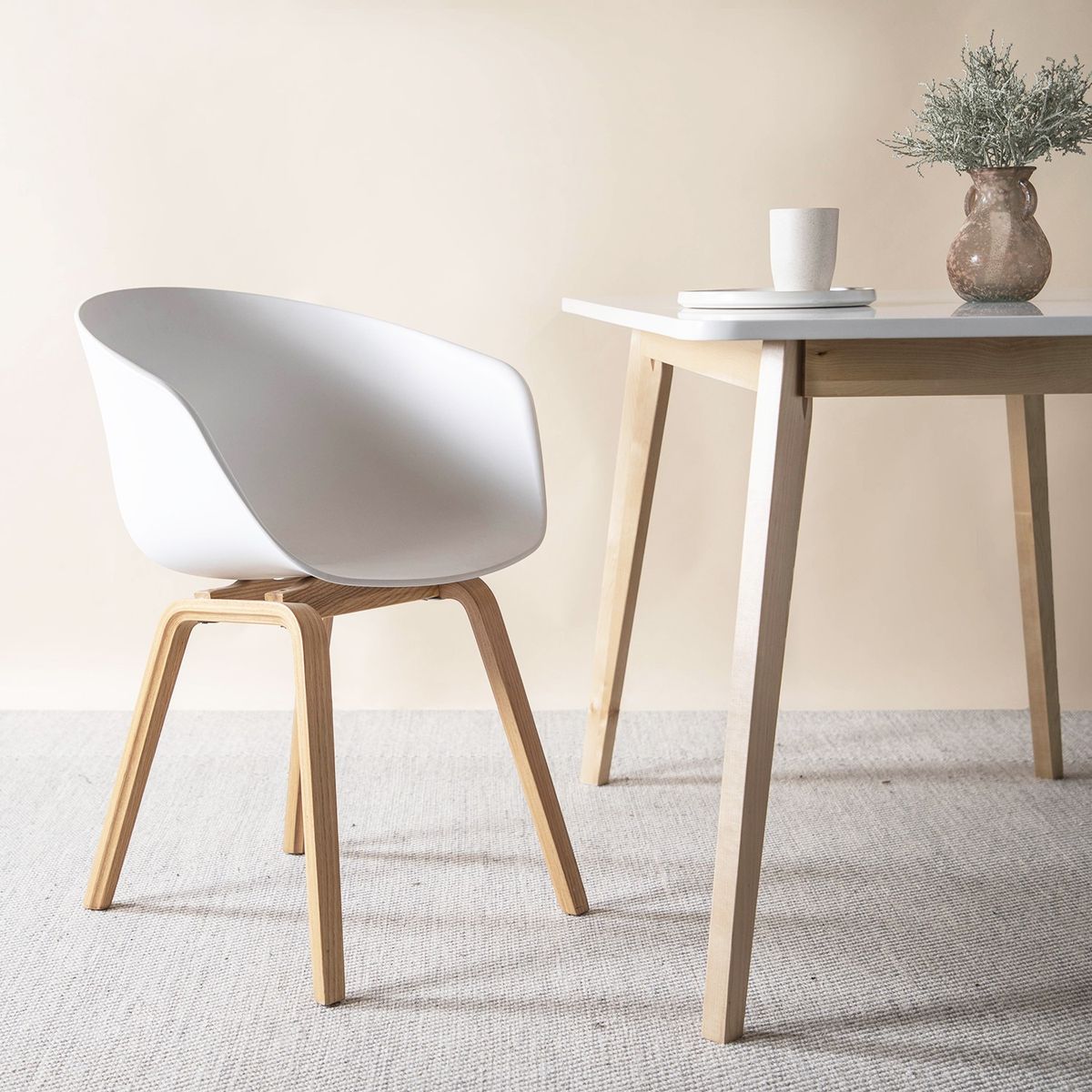 FORM DESIGN - Silla Gaudí PP Base Madera Form Blanco