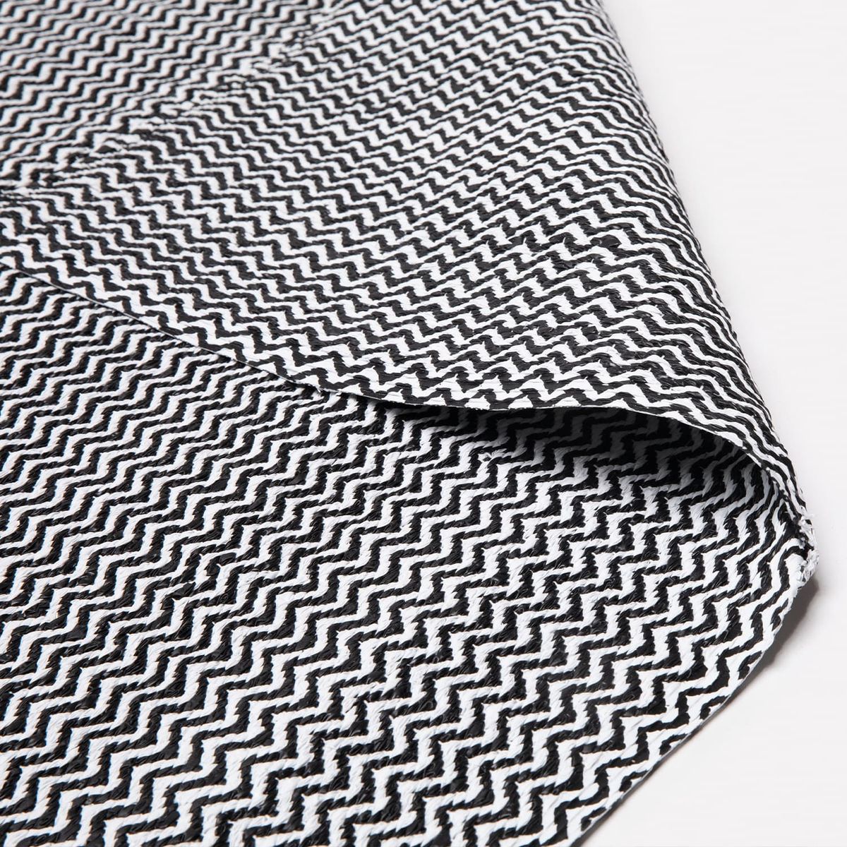 FORM DESIGN - Alfombra Exterior Myrtos 170x240 Bco/Negro Form