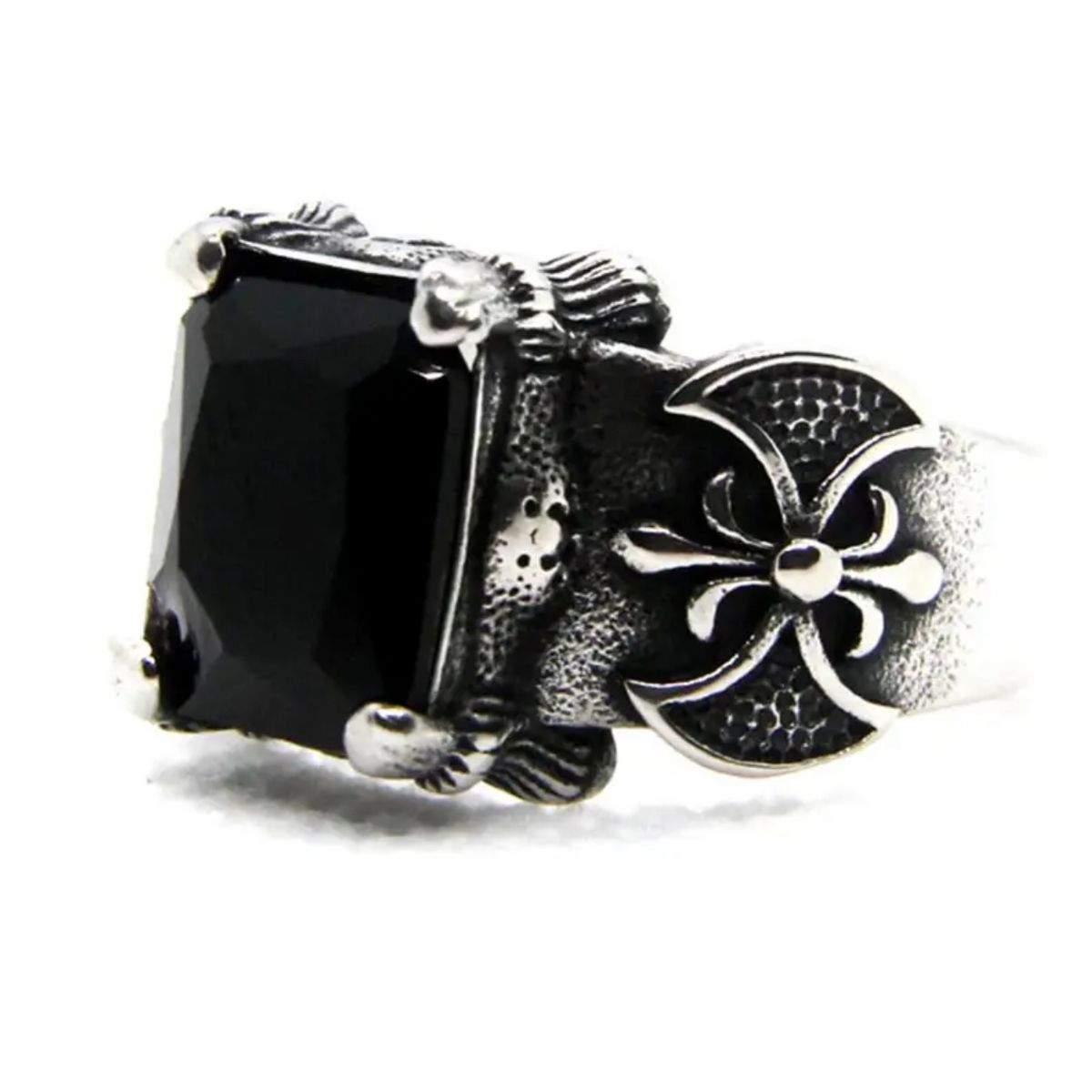LIVE LOVE ROCK ON - Anillo Acero Vintage con Piedra Negra Grande y Flor de Lis