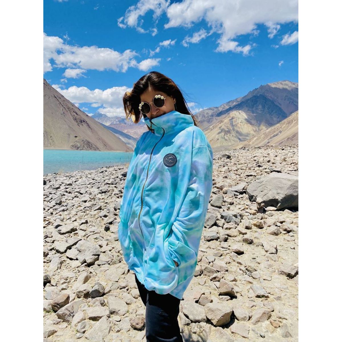 KAZU CAJON DEL MAIPO SPA - Poleron Kazu Hoodie Vari Oversize