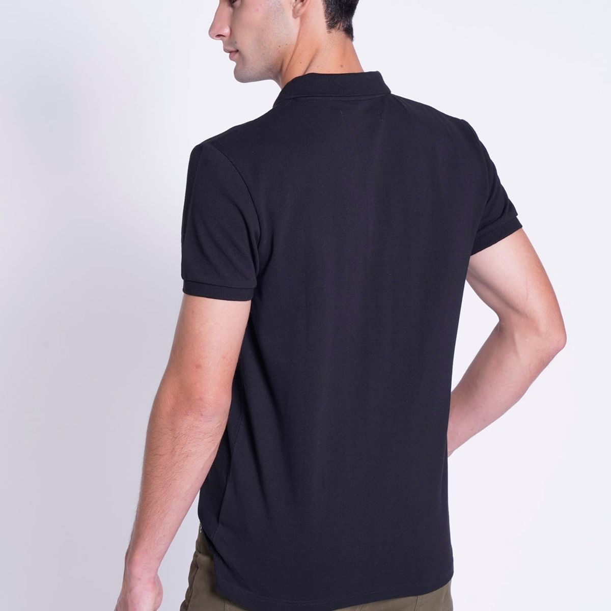 NEW MAN - Polera Aran Negro New Man