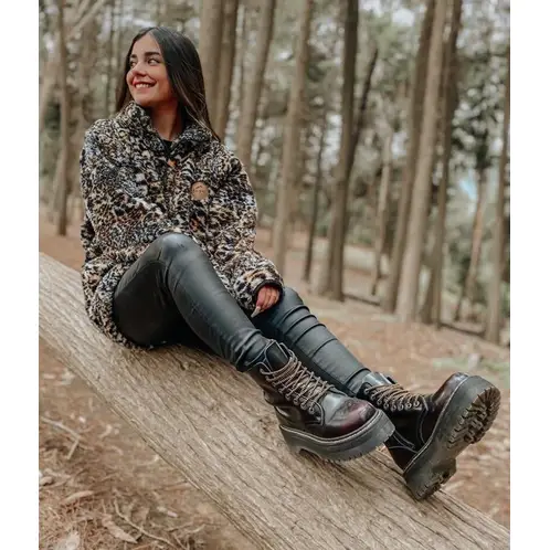 KAZU CAJON DEL MAIPO SPA - Middle Corderito Kazu Wild Print Oversize