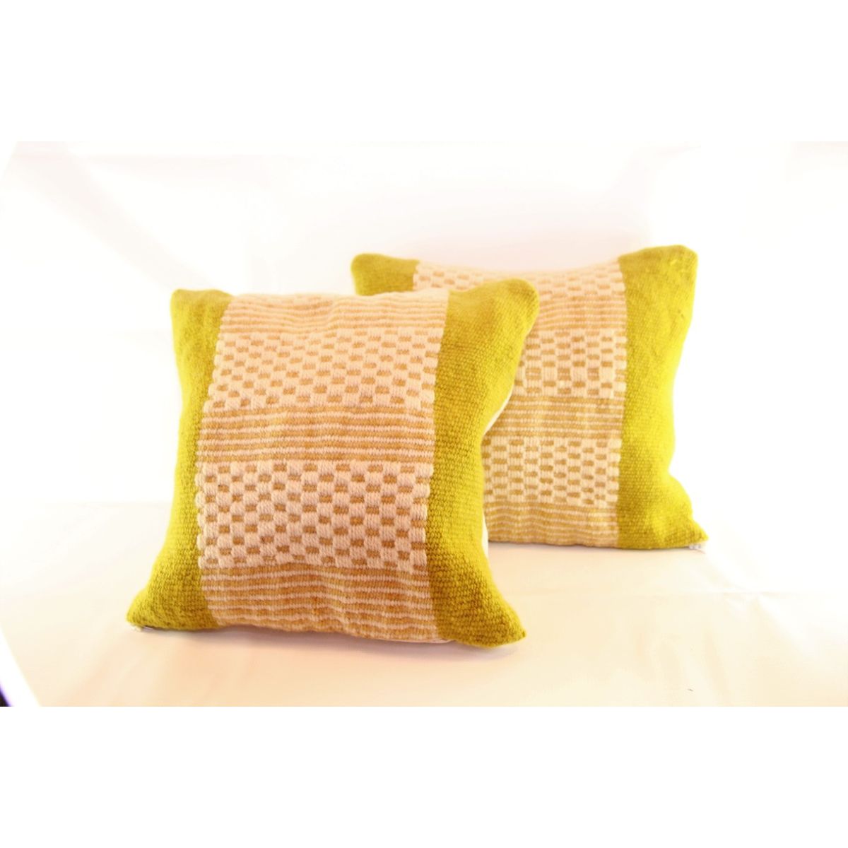 ALDEA ARTESANAL - Par de Cojines en lana de oveja verde gris crema y lineas verde