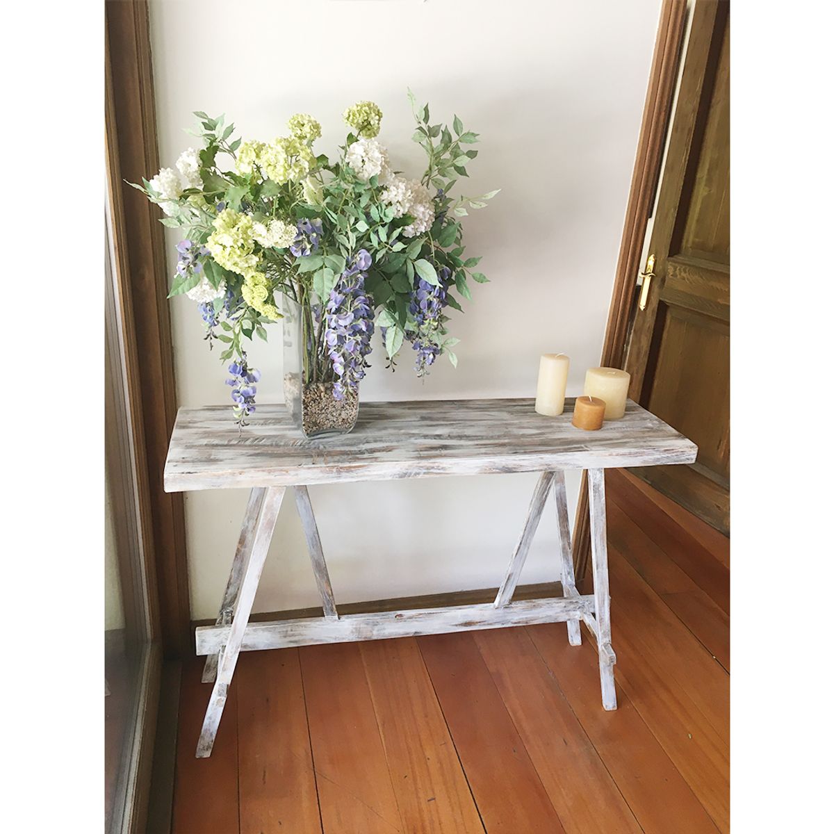 M&D MADERA & DECO - Arrimo Venecia Blanco avejentado decapado Marca MD