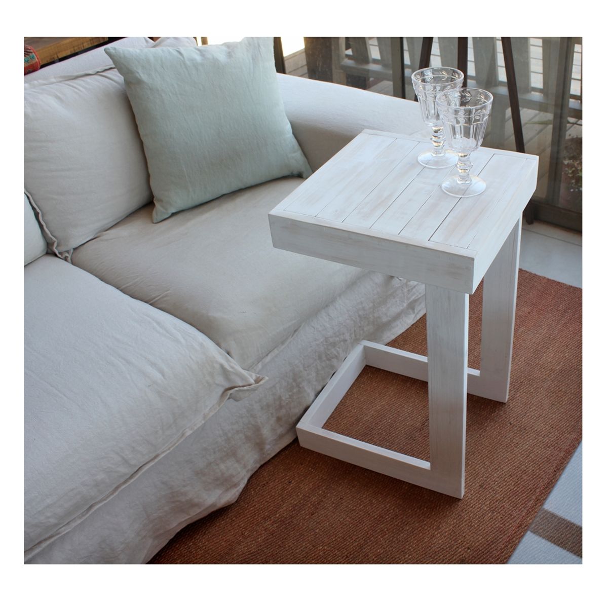 M&D MADERA & DECO - Mesa de apoyo Quepos Ideal para colocar debajo del sillón